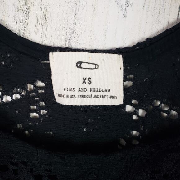 Pins & Needles Urban Outfitters Black Lace Scoop Neck 3/4 Sleeve Top Size XS - Picture 6 of 9